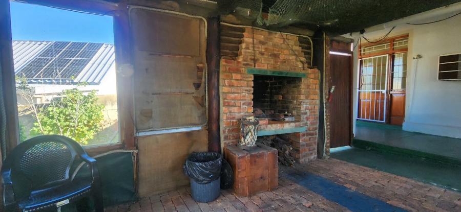 2 Bedroom Property for Sale in Bredasdorp Western Cape